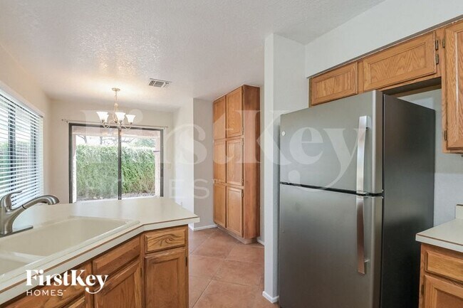 Photo - 3240 N Hill Farm Dr