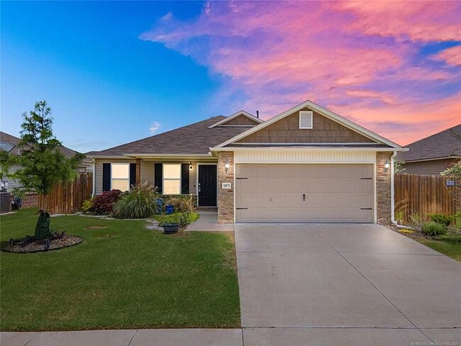 3 Bed / 2 Bath in Bixby! - 3 Bed / 2 Bath in Bixby! House