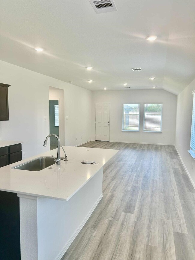 Photo - 1002 Muscadine Vine Ln