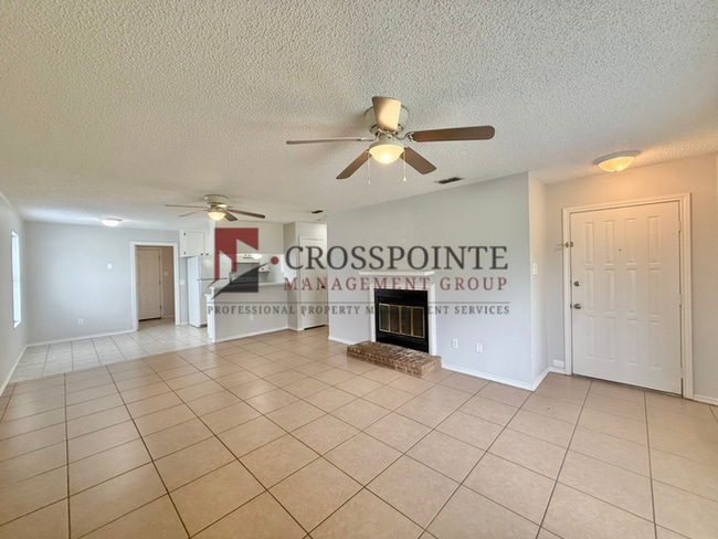 Photo - Charming 2 Bed, 1 Bath Duplex!