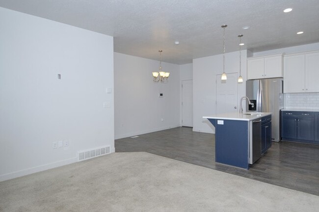 Photo - 1108 Emerald Pools Ln