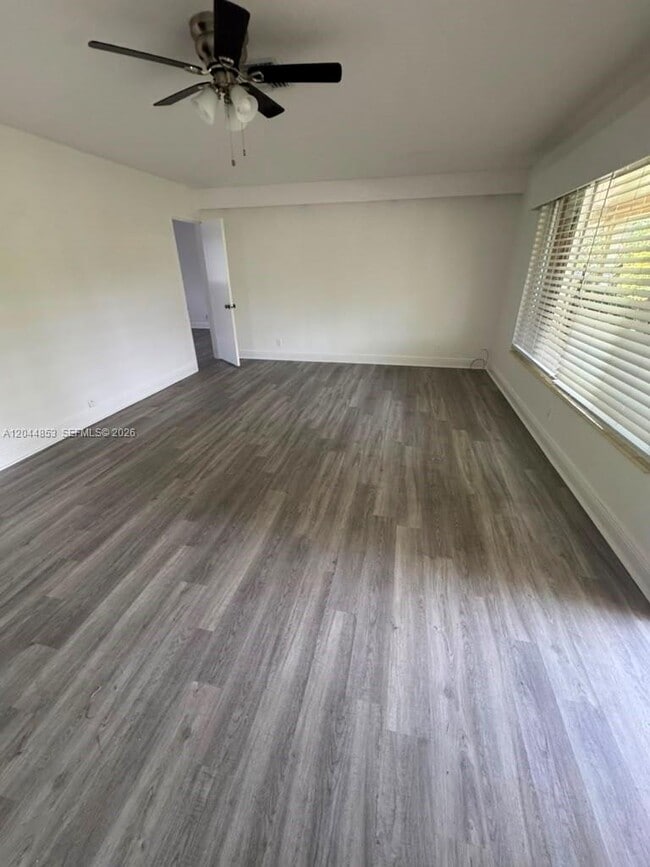 Photo - 2396 NE 5th Ave