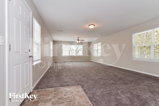 Photo - 11704 Grenadier Ln
