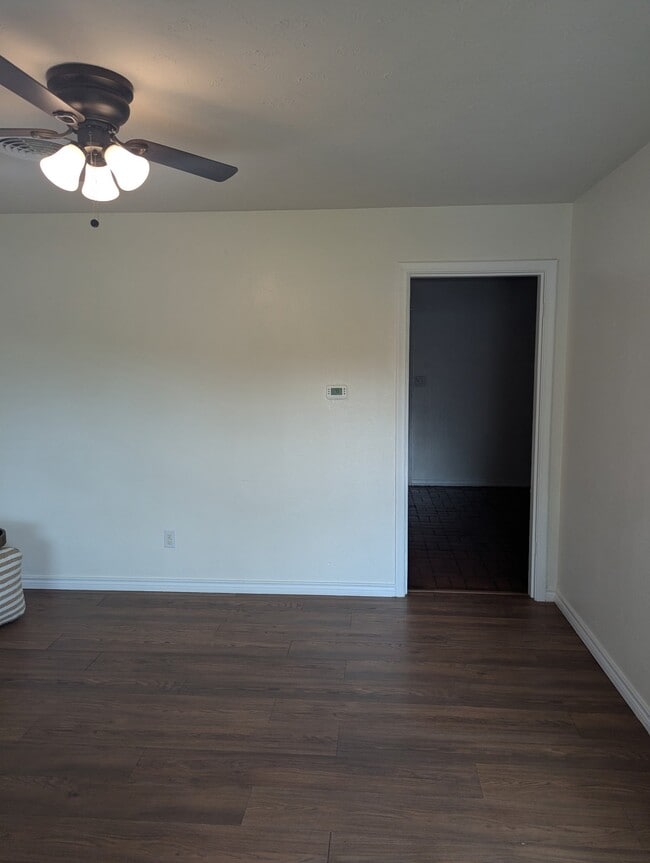 Photo - 1311 N Morris St Unidad 1311 N Morris