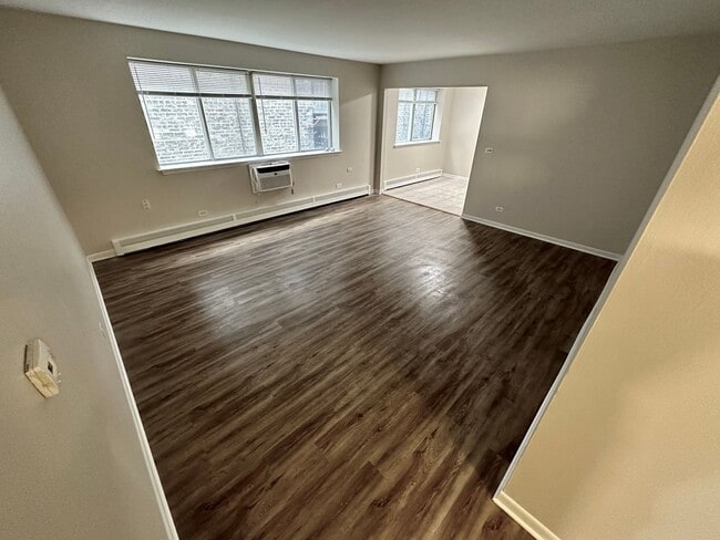 Photo - 7300 N Ridge Blvd Unit 207