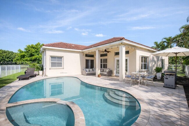 Photo - 777 Tanglewood Cir