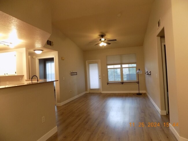 Photo - Well maintained up stairs condo