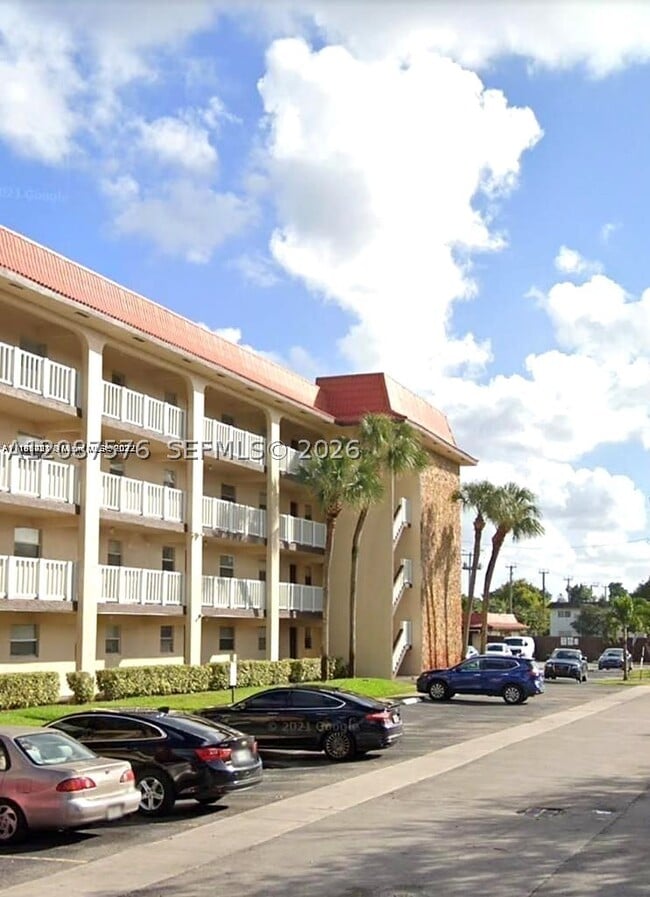 1700 NW 58th Terrace Unit 2M