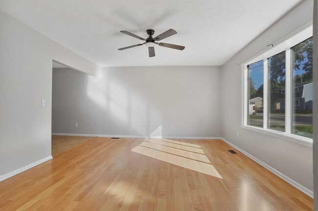 Photo - 5758 Beech Dr