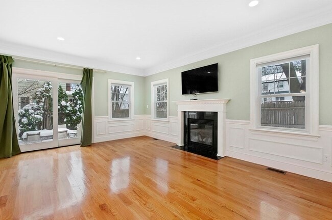 Photo - 68 Waverley Ave Unit 2