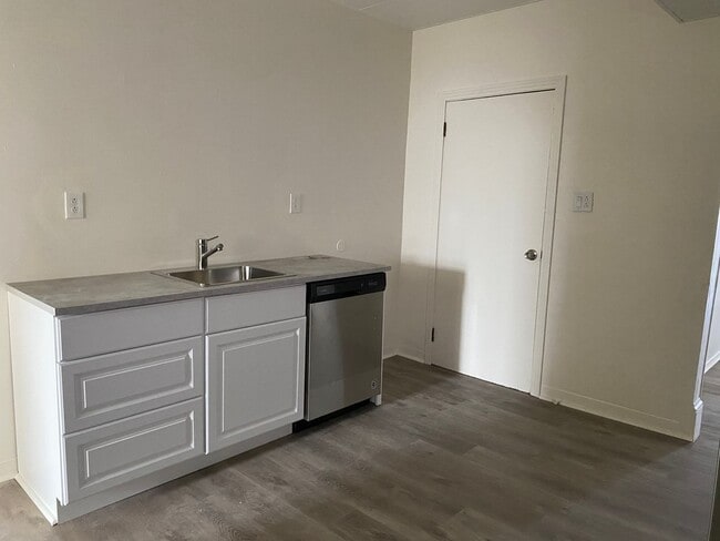 Photo - 237 Ella St Unidad #2