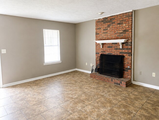 Photo - 1701-1702 Jamestown Way Unidad 1701