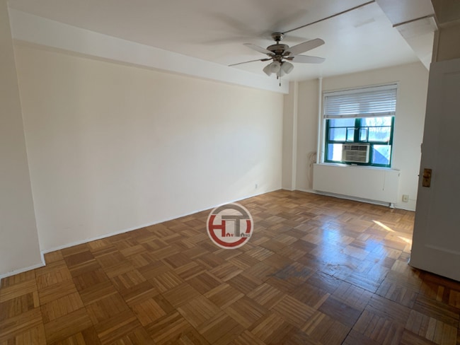 Photo - 1595 Unionport Rd Unit 5