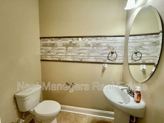 Photo - 2108 Ingate St