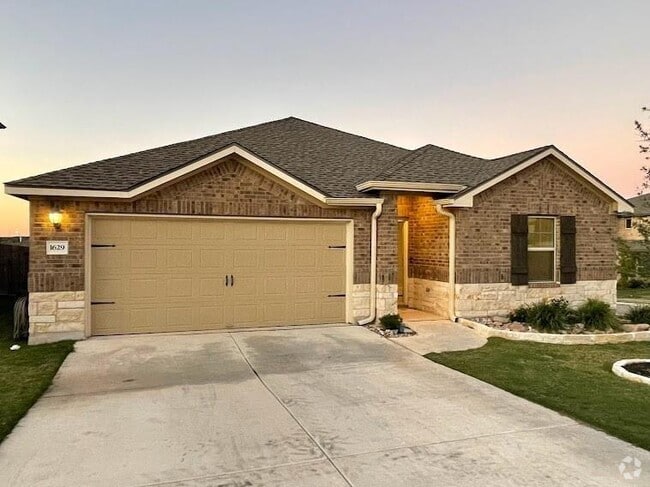 Building Photo - 1629 Dubiel Dr Rental
