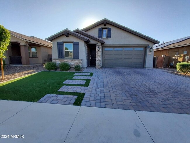 Building Photo - 704 N 152nd Dr Rental