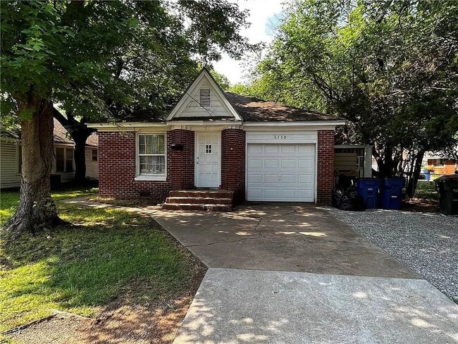 Photo - 1110 W Elder Ave