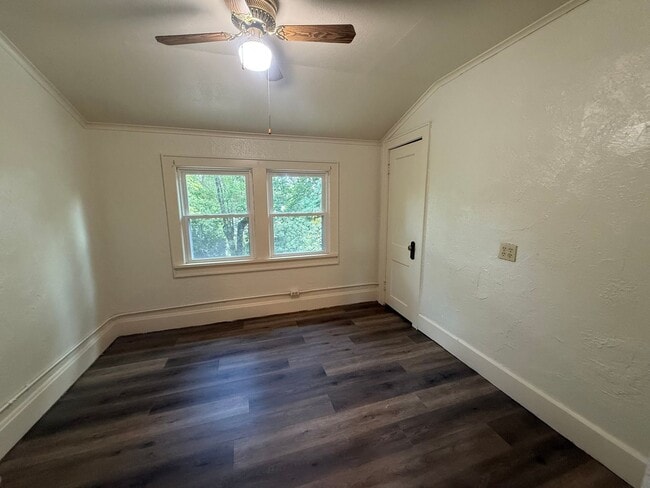 Photo - 1205 S Webster Ave Unit 1205 Webster Upper