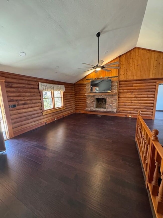 Photo - Lake View Rental in Gray