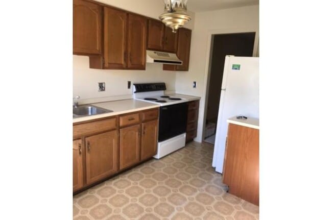 Photo - 858 Stockbridge Dr