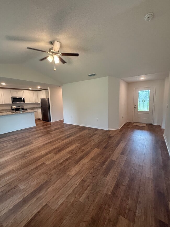 Photo - 15 Rivera Ln
