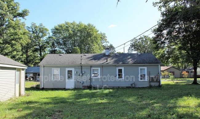 Photo - 3010 Bender St