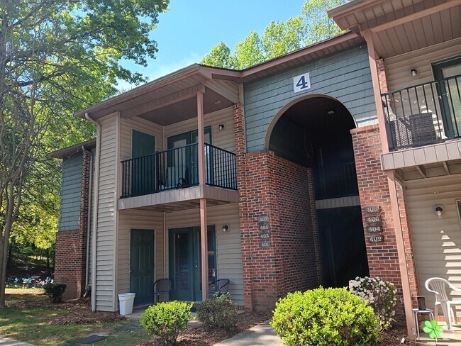 Building Photo - The Highlands Rental