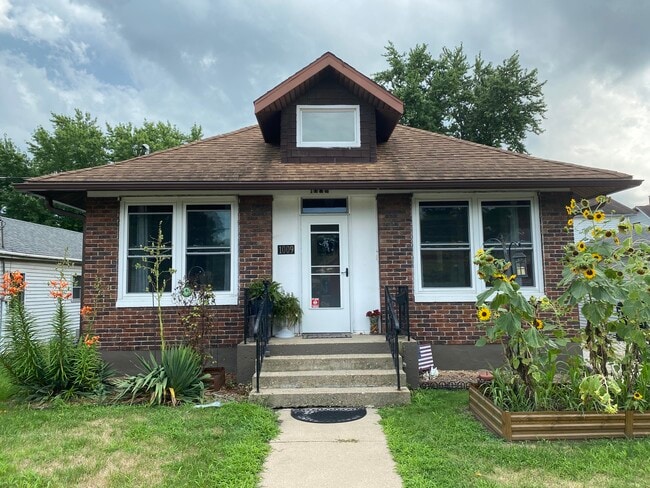 Photo - 1009 W Madison St House