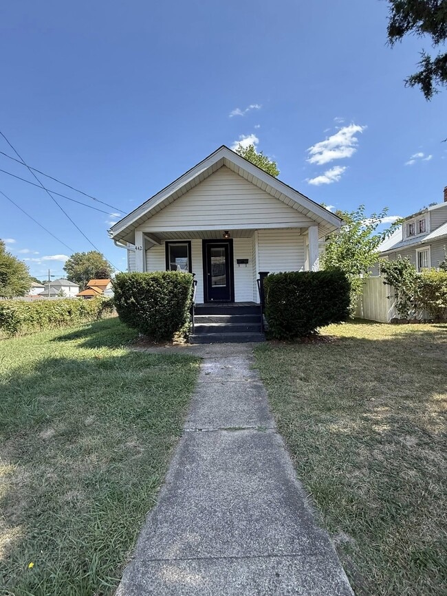 Building Photo - 442 Schaum Ave Rental