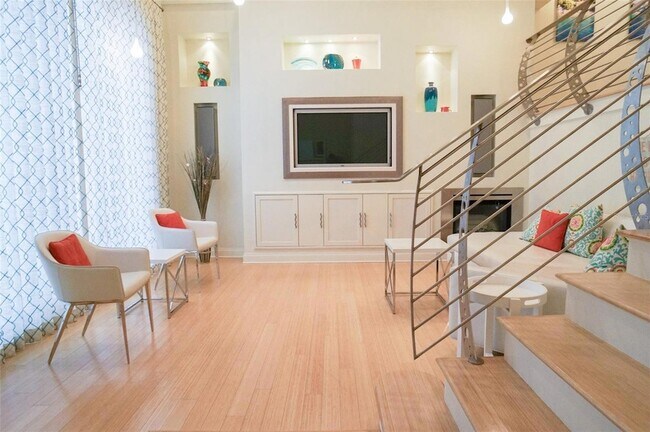 Photo - 505 Mandalay Ave Unidad 62