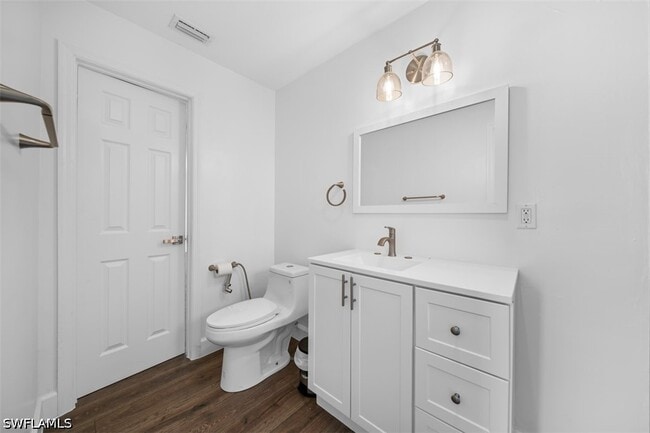 Photo - 5460 Bayshore Rd