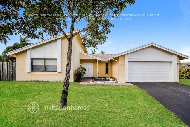 Building Photo - 9841 NW 31st Pl