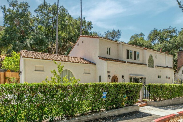 Photo - 2644 E Chevy Chase Dr