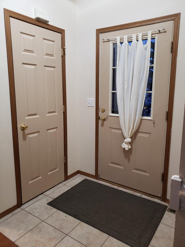 Photo - 316 Greenway Ct