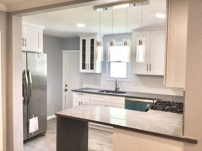 216 69th St Unit 1DPLX