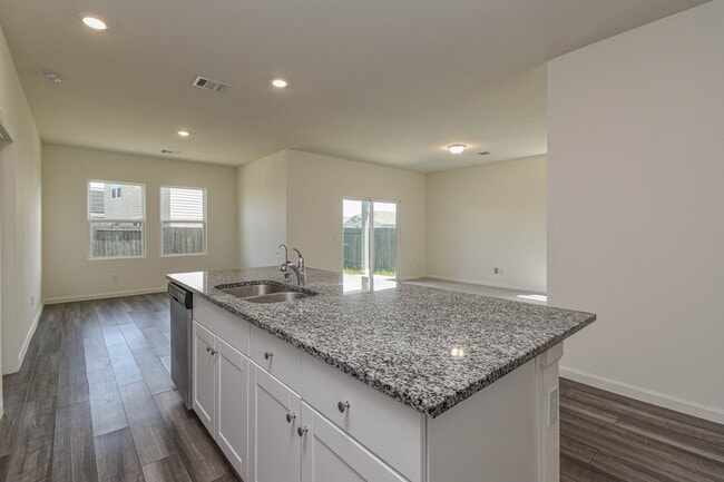 Photo - 1004 Wild Enclave Ln