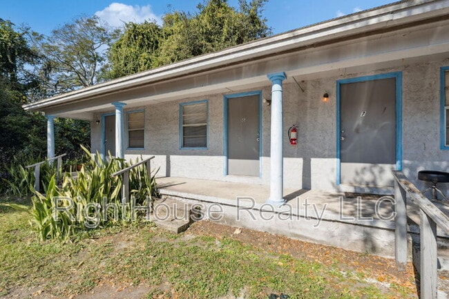 Photo - 2430 Tanglewood St Unit 6