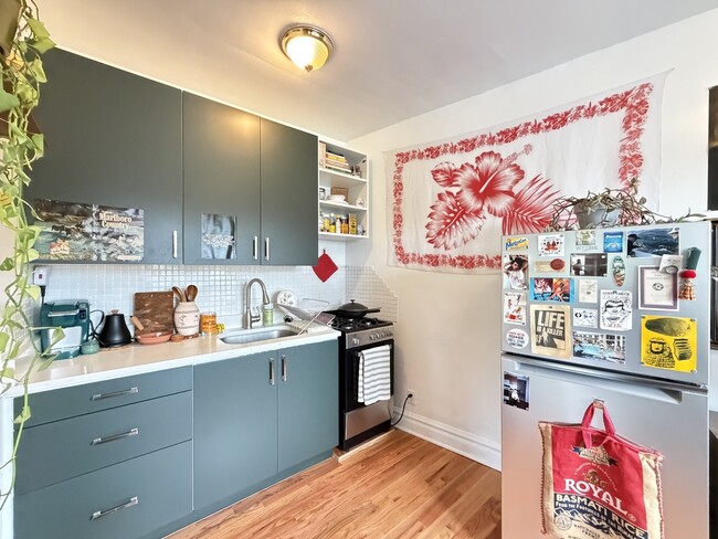 Photo - 2462 N Linden Pl Unit J02P