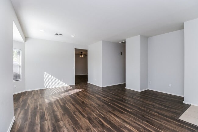 Photo - 3402 N 129th Dr