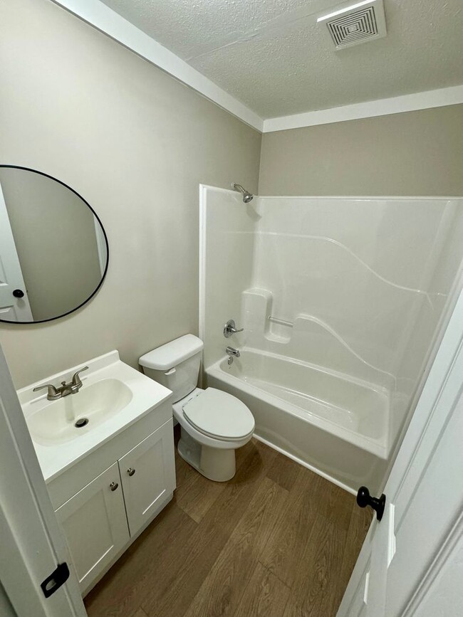 Photo - Beautifully Renovated Tiny Home!