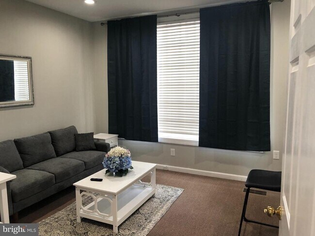 Photo - 304 S Braddock St