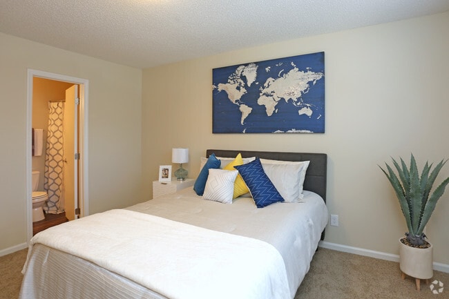 2BR,1.5BA-Townhome - Summers Run