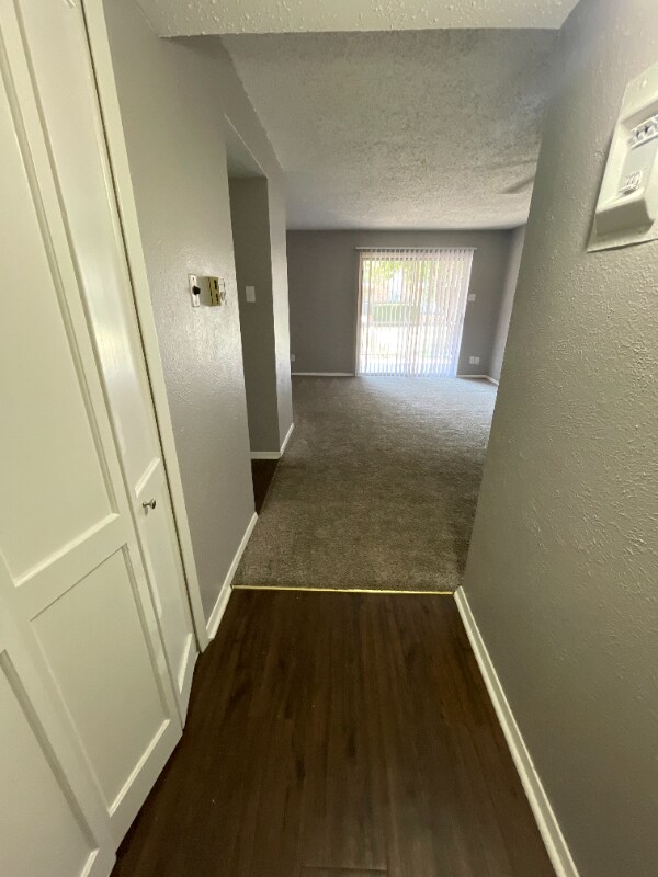 Photo - 2114 E Marshall Ave Apartamento Unidad 205