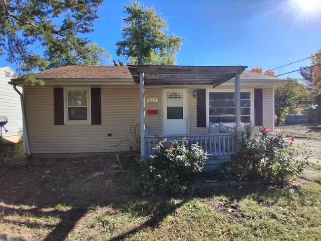 Building Photo - 111 Grace St