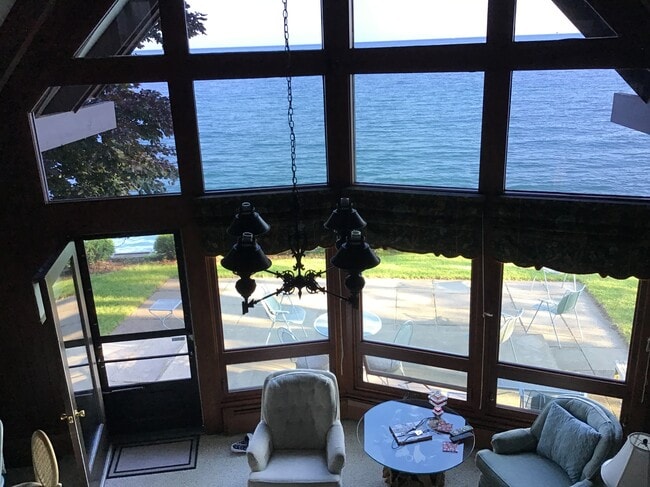 Vista desde el balcón del segundo piso - 5304 Lakeside Blvd