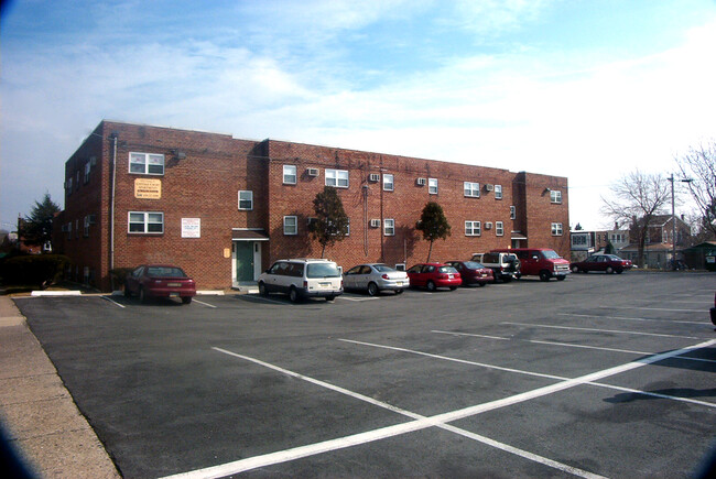 Building Photo - Cottage Court Apartment