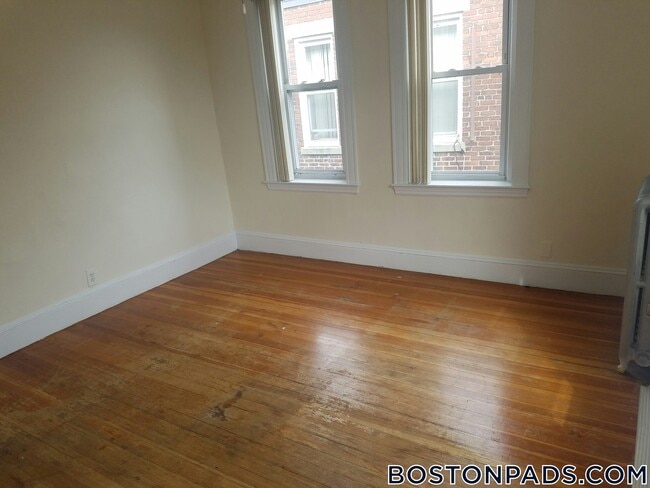 Photo - 15 Barrows St Unit 5