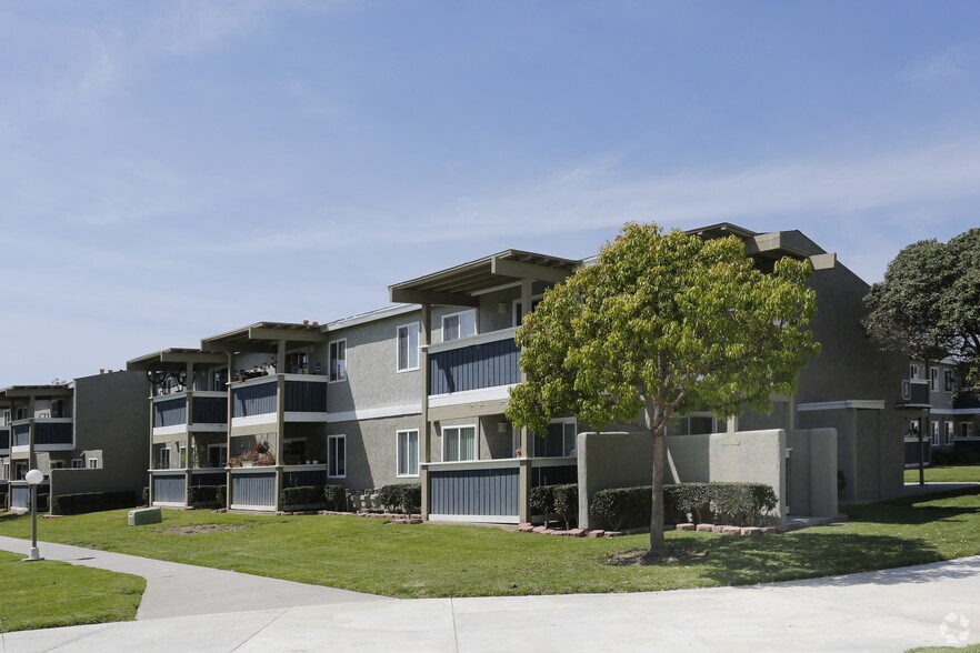 Meadowridge Apartments Off Campus Housing Ventura Ca Meadowridge Apartments