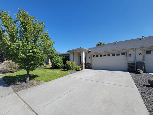 Building Photo - 2460 Bramasole Dr Way Rental