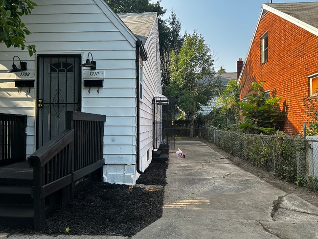 Photo - 1710 Cone St Unit 2